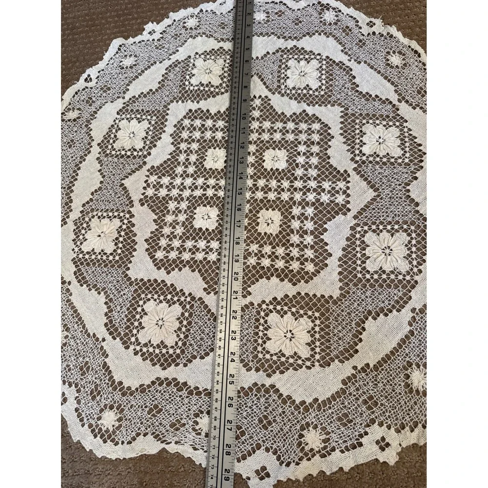 Vintage Round Lace Doily Cream Floral Embroidered Scalloped Table Topper 29 Inch